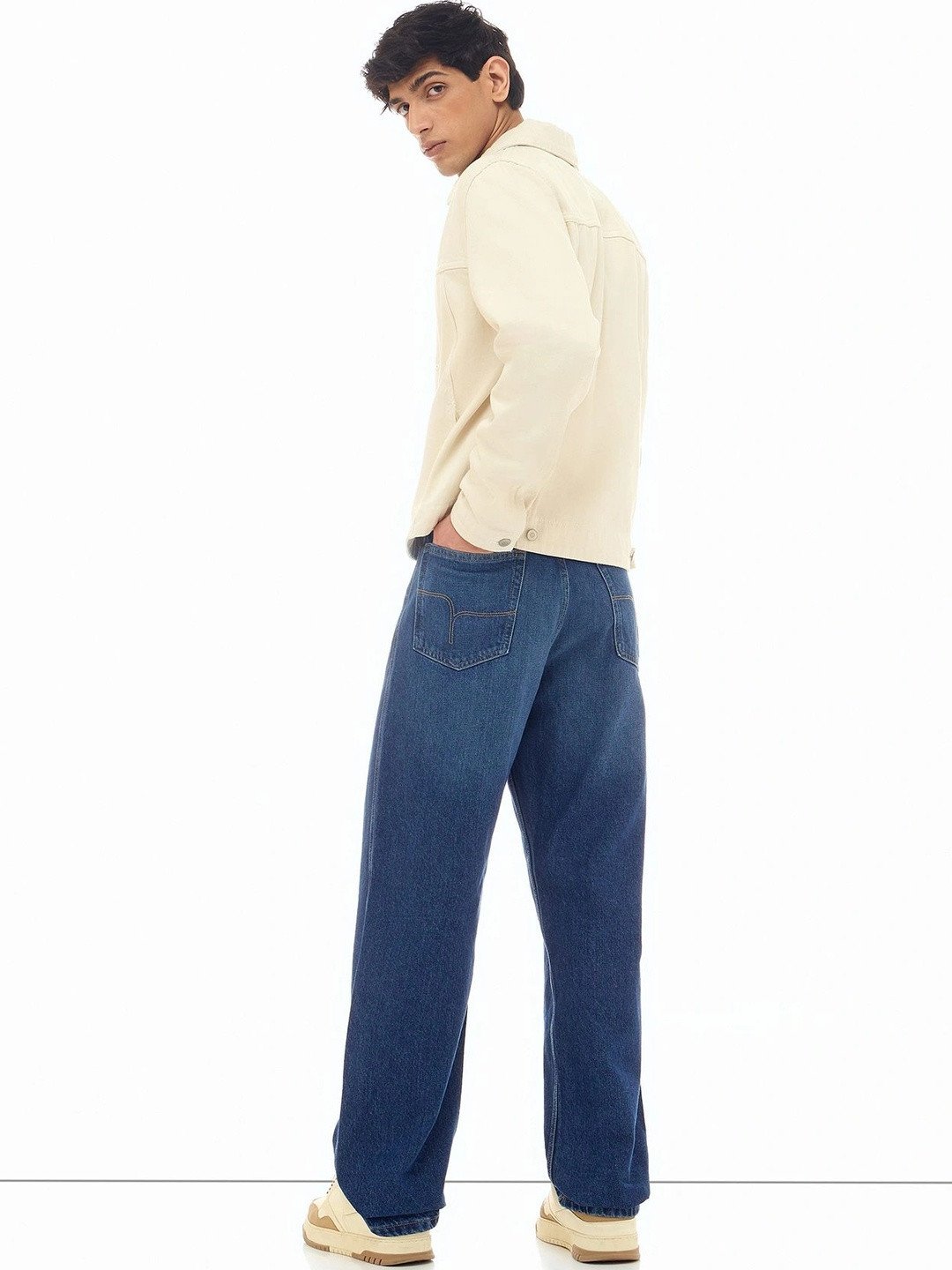 Men's Classic Blue Straight-Leg Jeans - Image 2